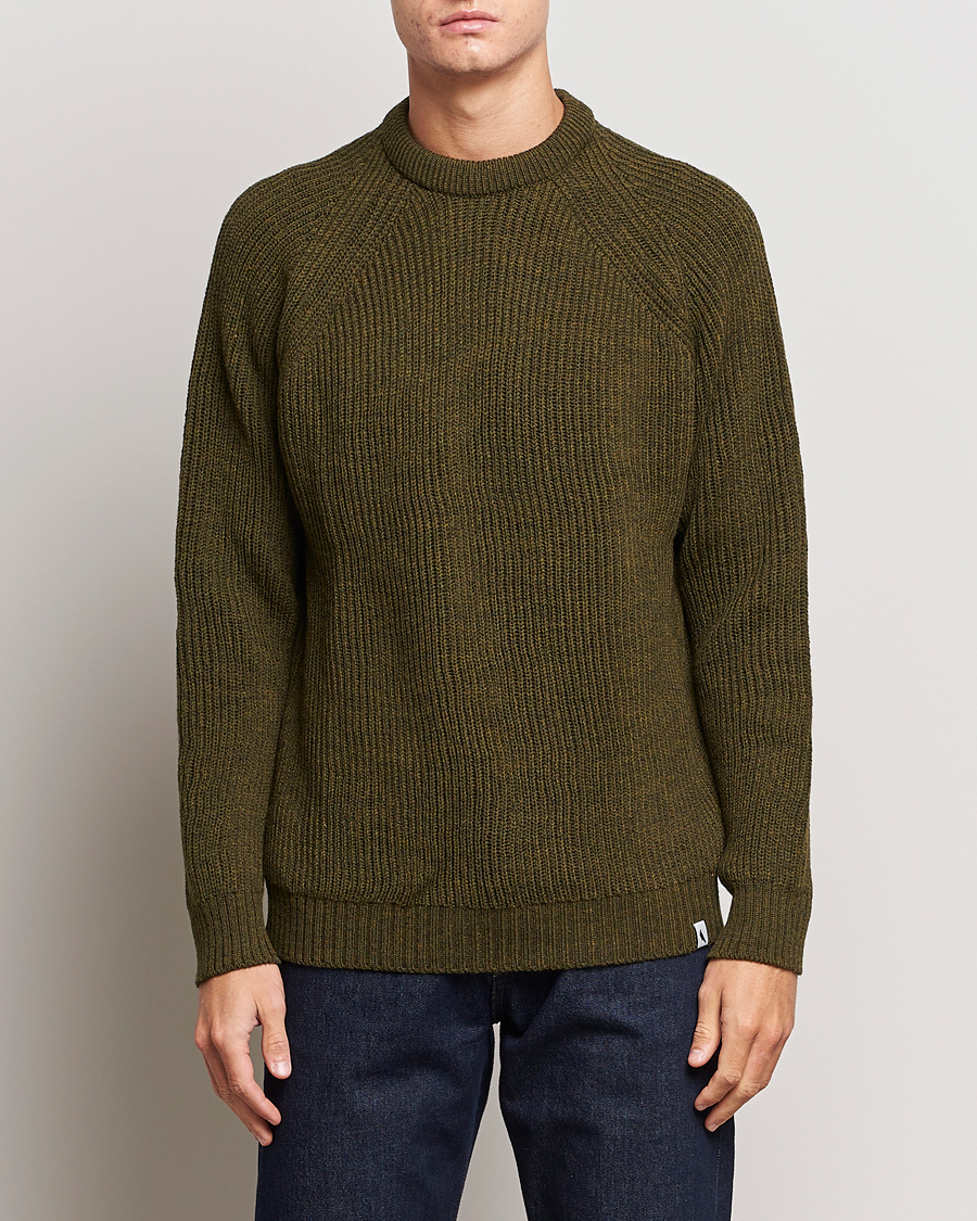 Herr | Stickade tröjor | Peregrine | Ford Knitted Wool Jumper Olive