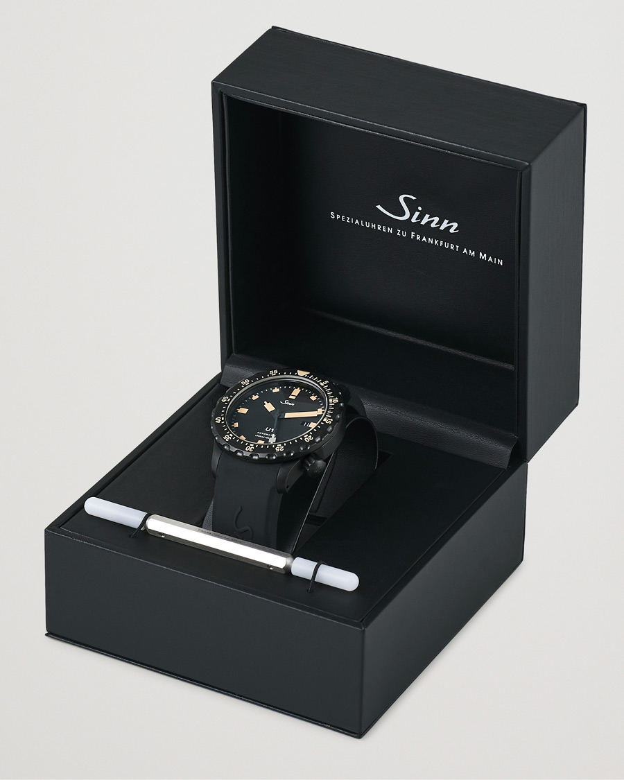 Herr | Sinn U1 Black Hard Coating Diving Watch 44mm Black/Ivory | Sinn | U1 Black Hard Coating Diving Watch 44mm Black/Ivory