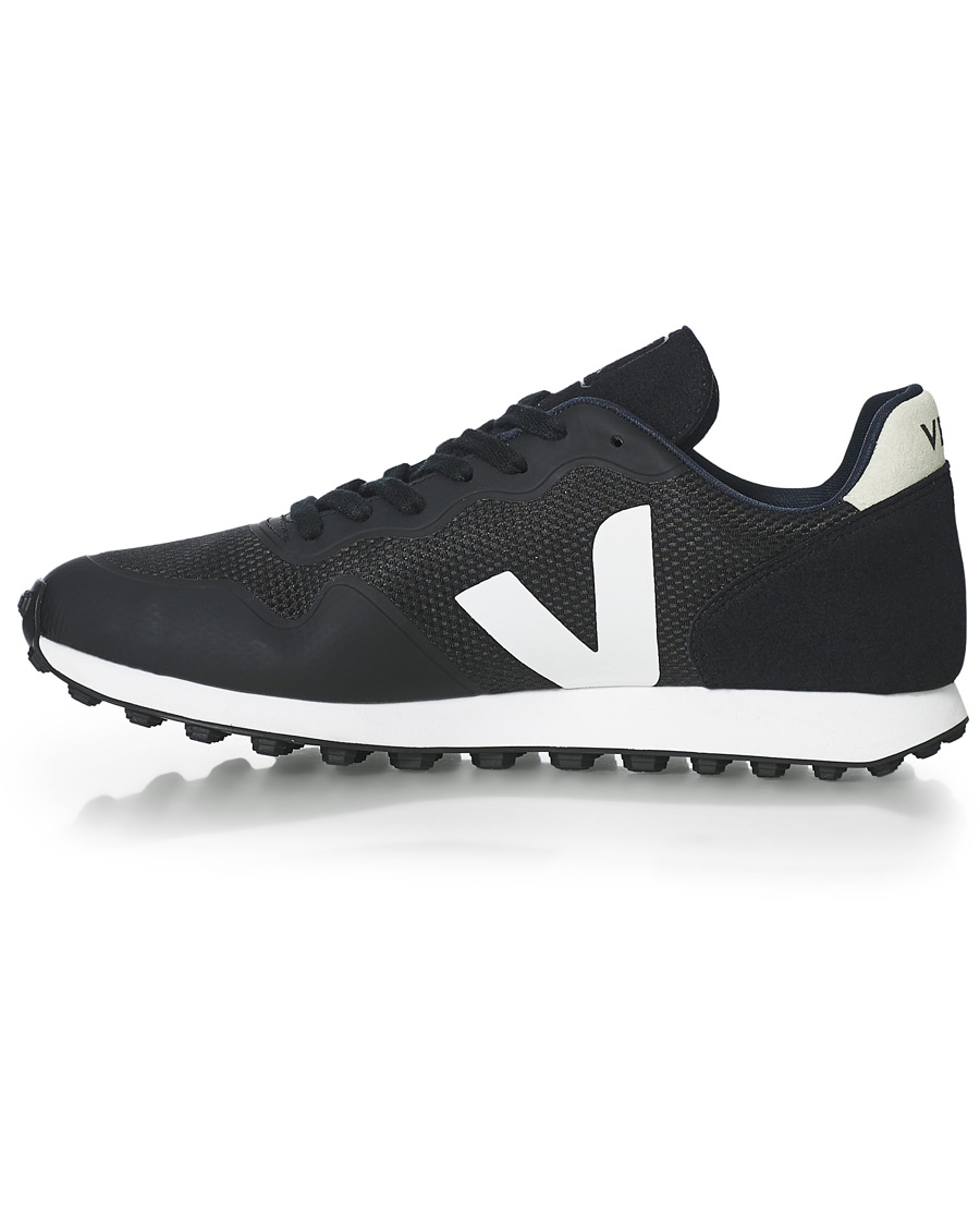 Herr | Veja SDU Vegan Running Sneaker Black/White | Veja | SDU Vegan Running Sneaker Black/White