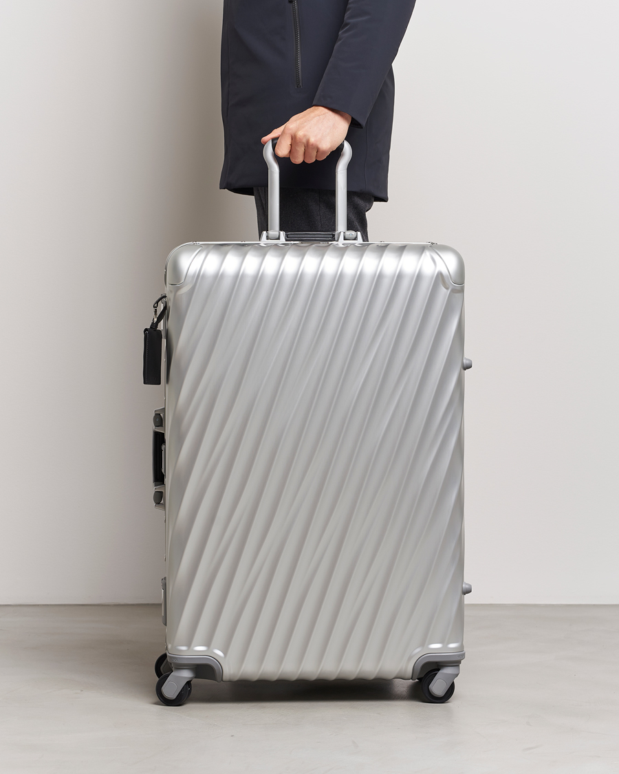 Herr |  | TUMI | Extended Trip Aluminum Packing Case Silver
