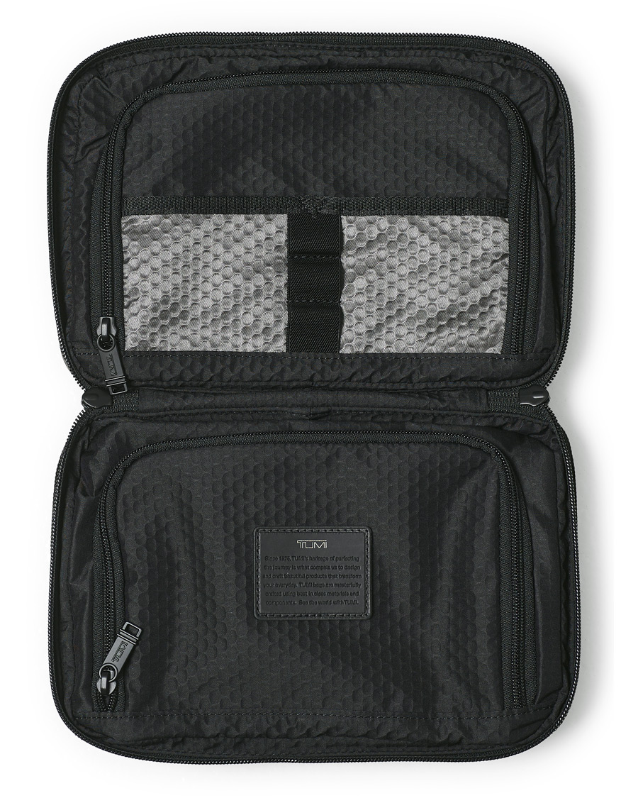 Herr | TUMI Alpha Bravo Reno Travel Kit Black | TUMI | Alpha Bravo Reno Travel Kit Black