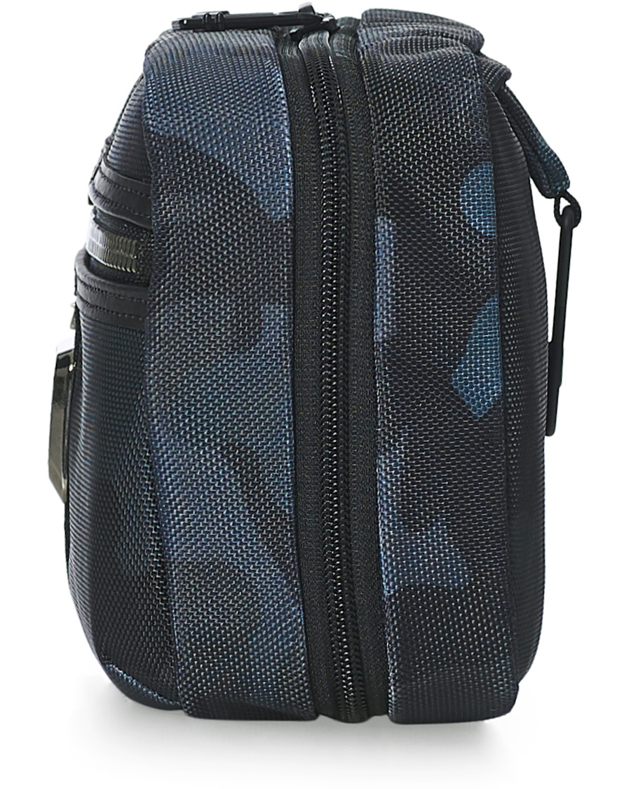 Herr | TUMI Alpha Bravo Reno Travel Kit Navy Camouflage | TUMI | Alpha Bravo Reno Travel Kit Navy Camouflage