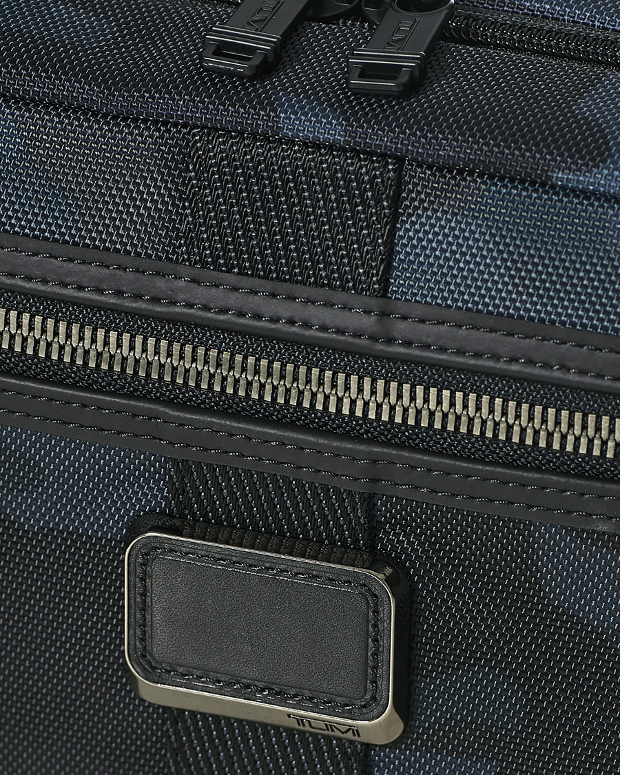 Herr | TUMI Alpha Bravo Reno Travel Kit Navy Camouflage | TUMI | Alpha Bravo Reno Travel Kit Navy Camouflage