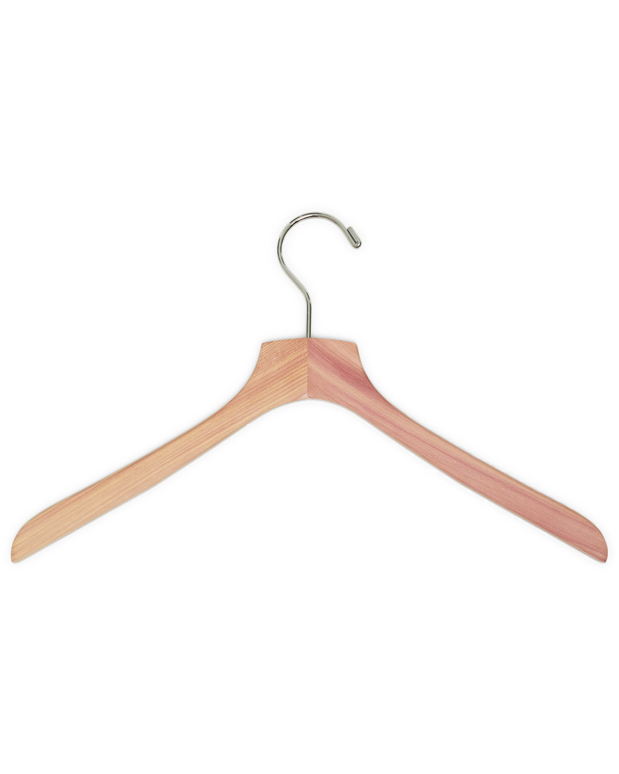 Herr | Care with Carl 5-Pack Cedar Wood Shirt Hanger | Care with Carl | 5-Pack Cedar Wood Shirt Hanger