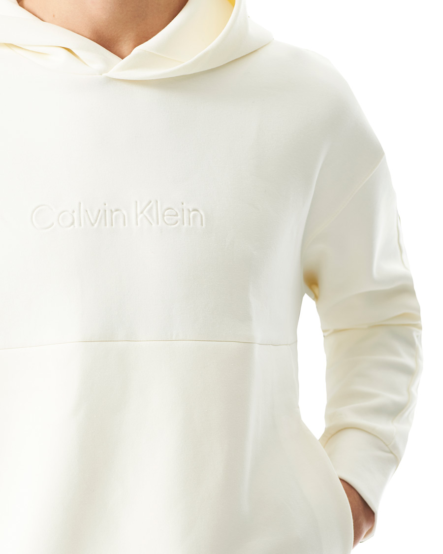 Herr | Tröjor | Calvin Klein | Comfort Debossed Logo Hoodie White
