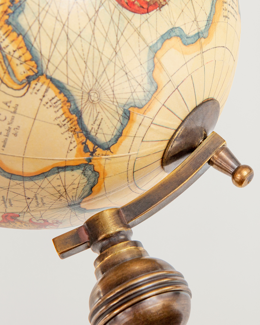 Herr | Dekoration | Authentic Models | Student Globe