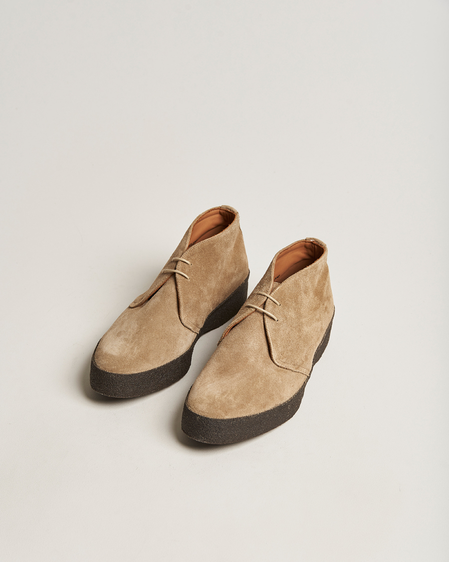 Herr | Best of British | Sanders | Joel Chukka Boot Dirty Buck Suede