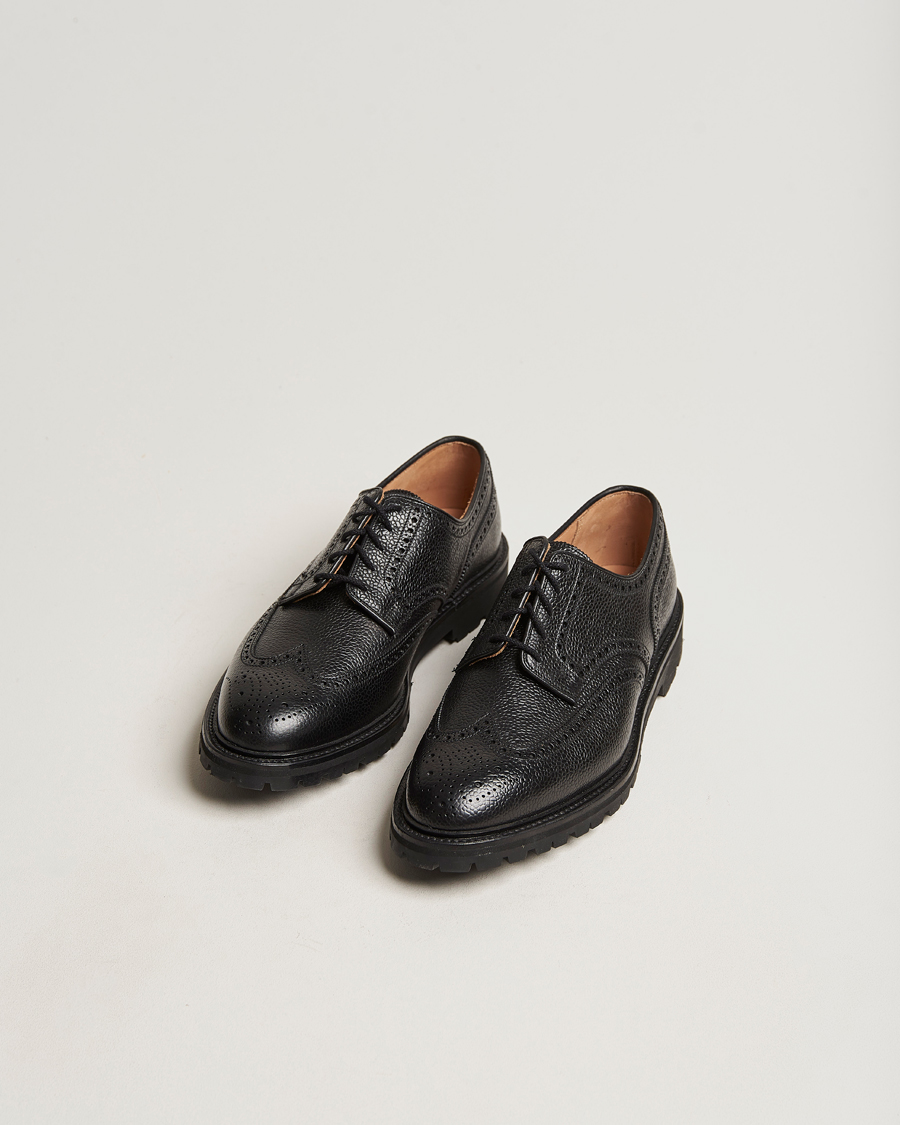 Herr | Best of British | Crockett & Jones | Pembroke Derbys Scotch Grain Vibram Black Calf