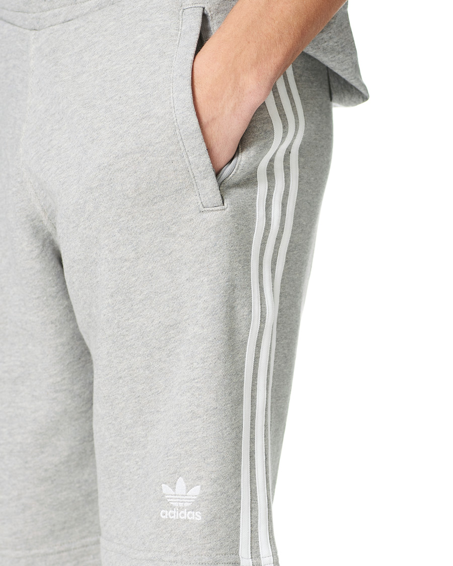 Herr | Shorts | adidas Originals | 3 Stripe Shorts Grey Melange