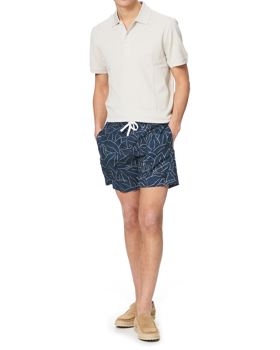 Herr | Badbyxor | Brioni | Foliage Print Swim Trunks Navy