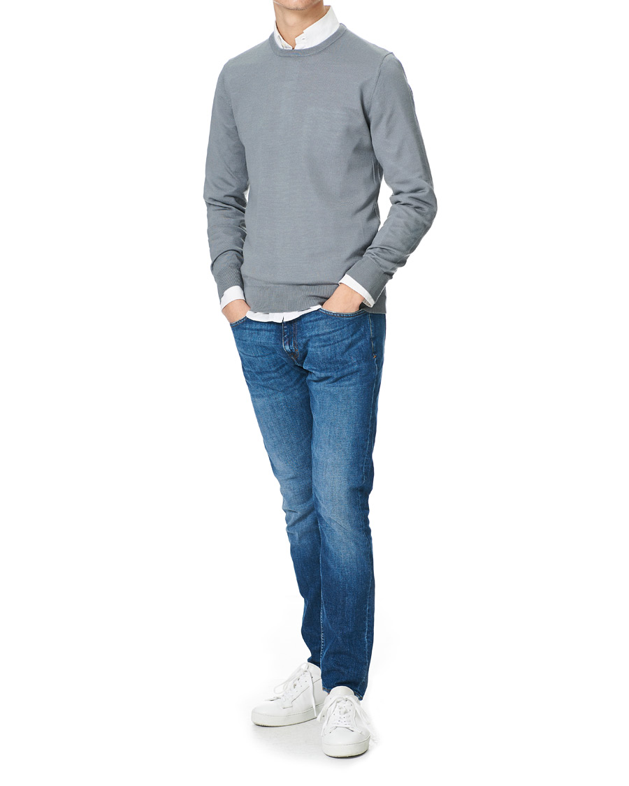 Herr | Tröjor | Tiger of Sweden | Nichols Extra Fine Merino Crew Neck Steel Grey
