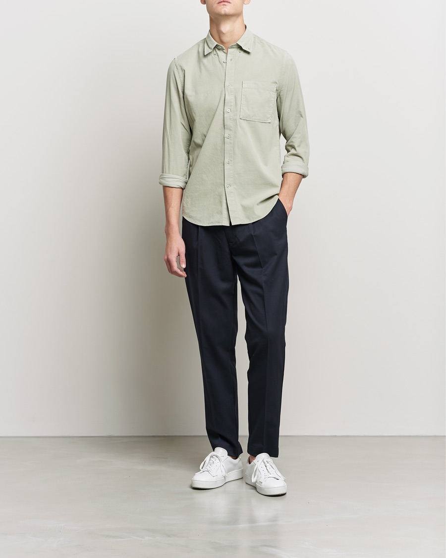 Herr | Skjortor | NN07 | Arne Button Down Baby Cord Shirt Oil Green