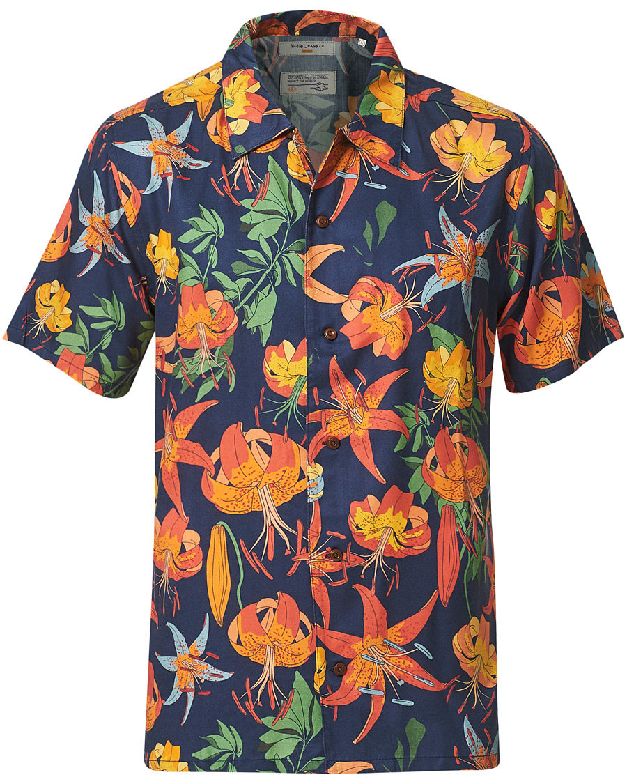 Herr | Skjortor | Nudie Jeans | Arvid Printed Lillies Short Sleeve Shirt Deep Blue
