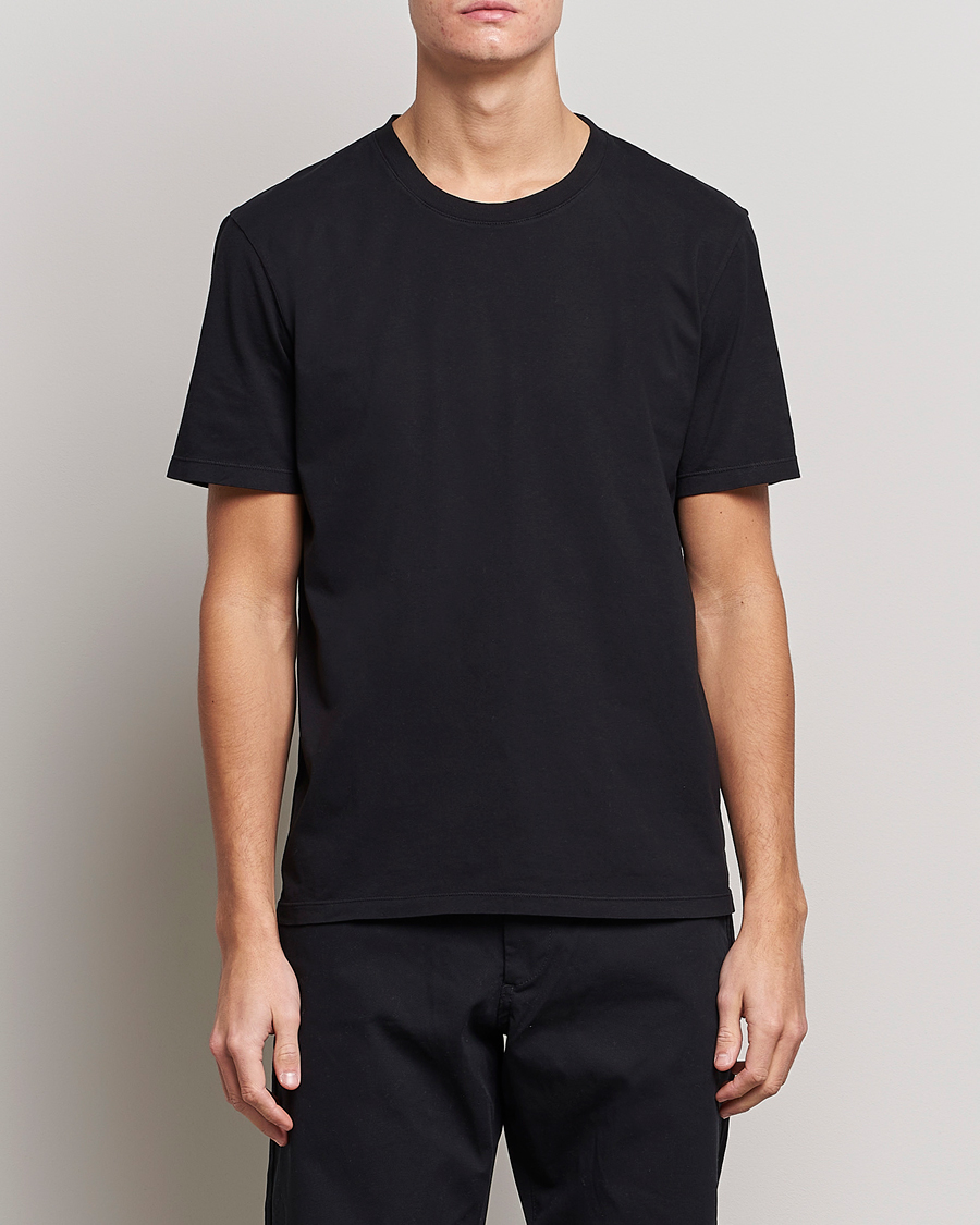 Herr | Under 500 | A Day's March | Classic Fit Tee Black