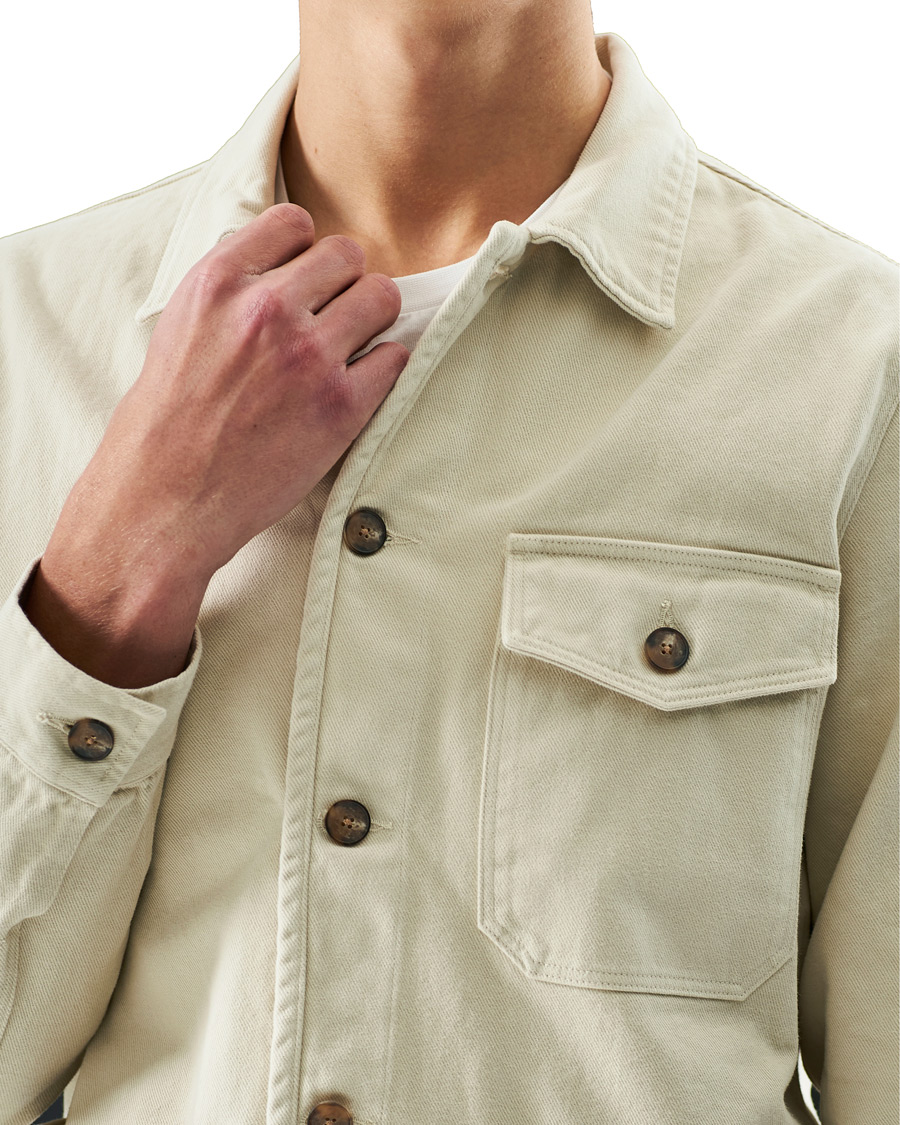 Herr | Skjortor | A Day's March | Sturdy Twill Patch Pocket Overshirt Desert
