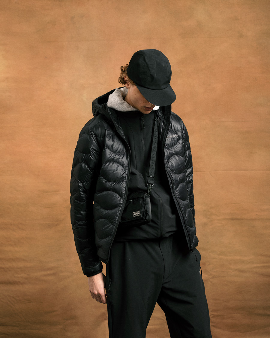 Herr | Jackor | Peak Performance | Helium Hooded Jacket Black