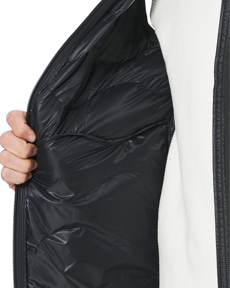 Herr | Jackor | Peak Performance | Helium Vest Black