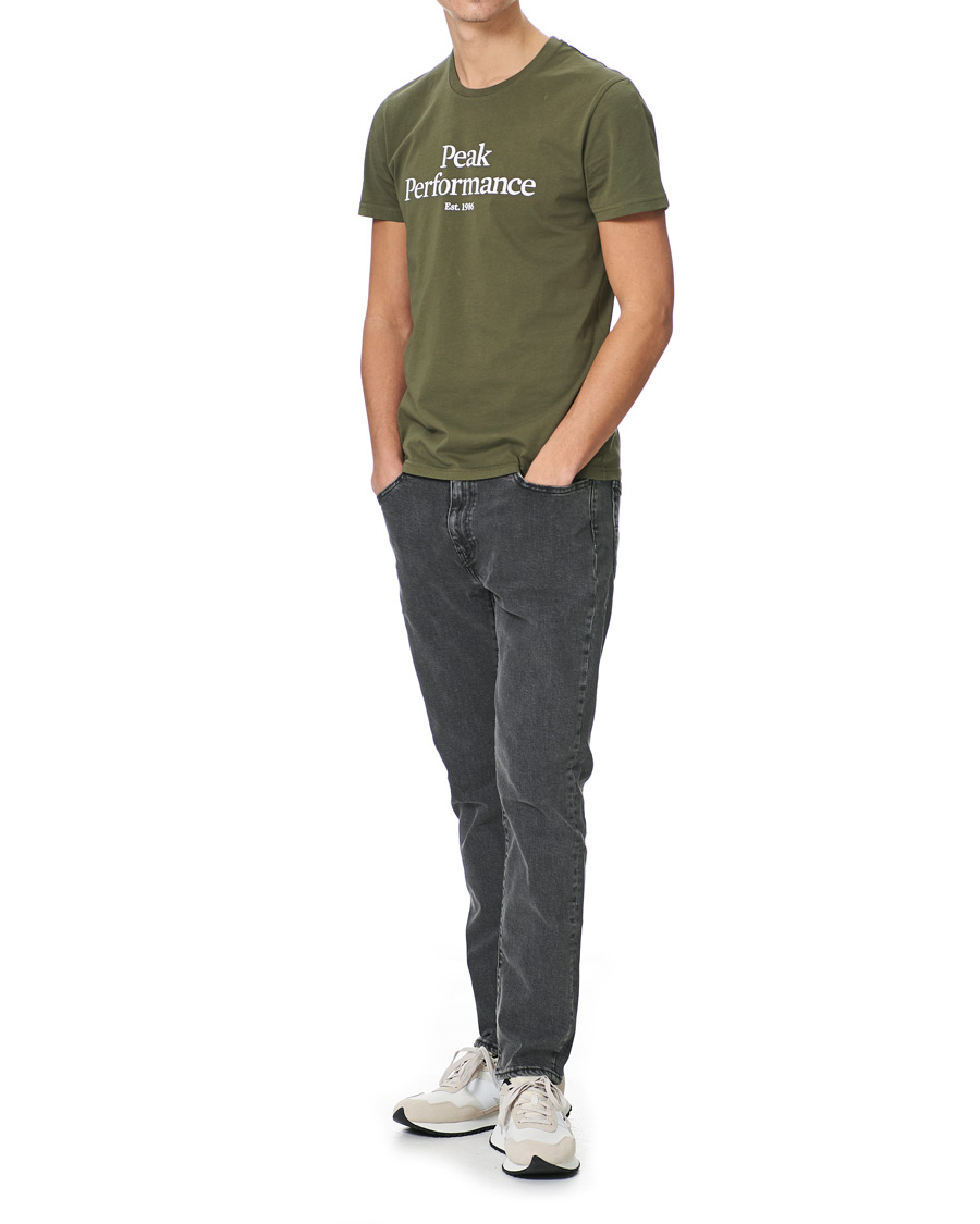Herr | T-Shirts | Peak Performance | Original Logo Crew Neck Tee Pine Neddle