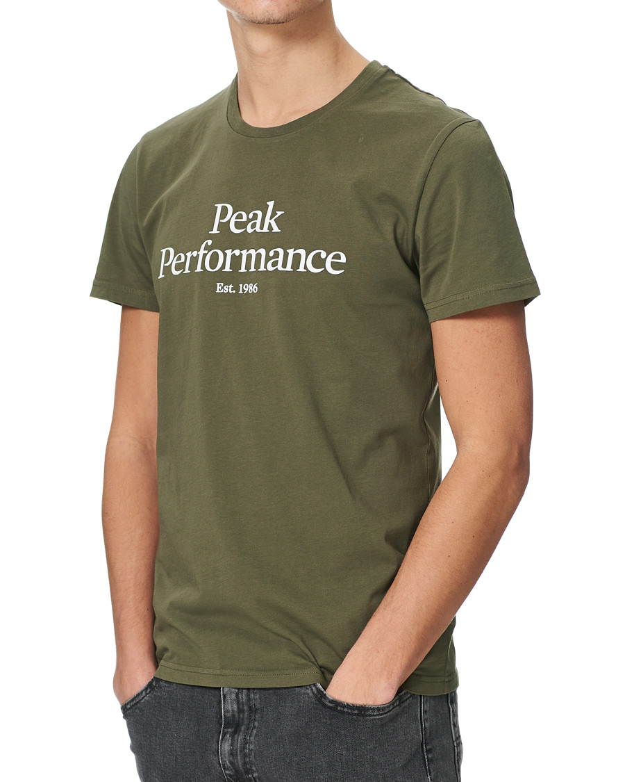Herr | T-Shirts | Peak Performance | Original Logo Crew Neck Tee Pine Neddle