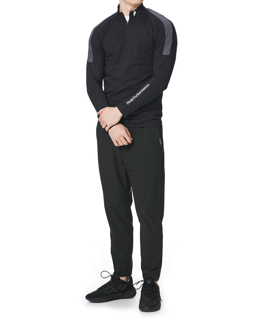 Herr | T-Shirts | Peak Performance | Chase Half Zip Long Sleeve Tee Black