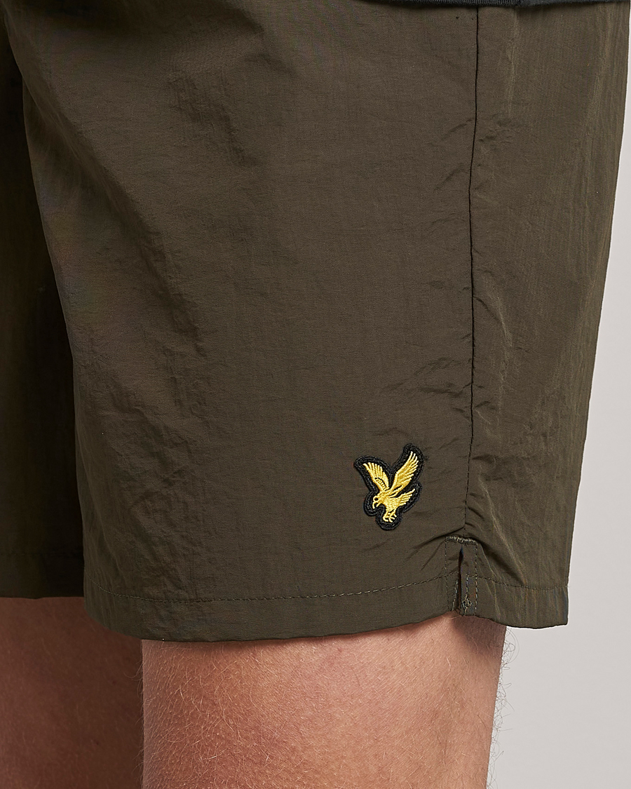 Herr | Badbyxor | Lyle & Scott | Plain Swimshorts Olive