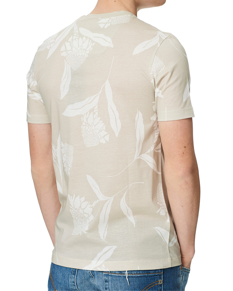 Herr | T-Shirts | BOSS BLACK | BOSS Tessler Printed Flower Tee Light Beige