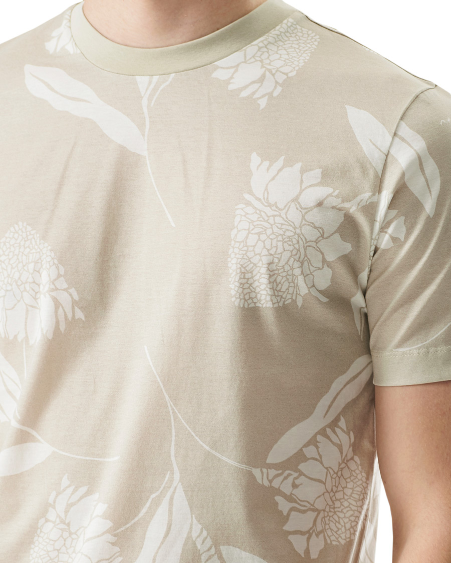 Herr | T-Shirts | BOSS BLACK | BOSS Tessler Printed Flower Tee Light Beige