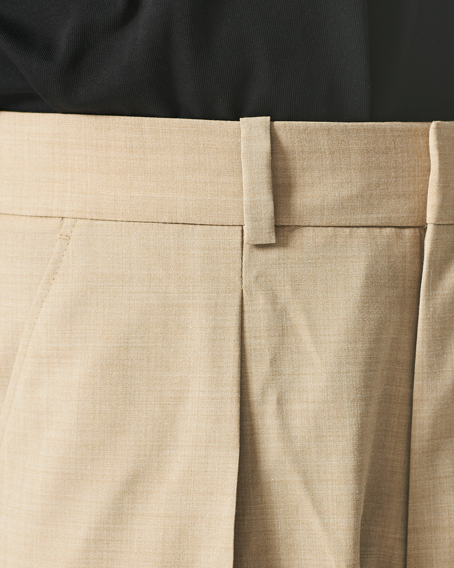 Herr | Byxor | Nanushka | Pleated Wool Trousers Sand