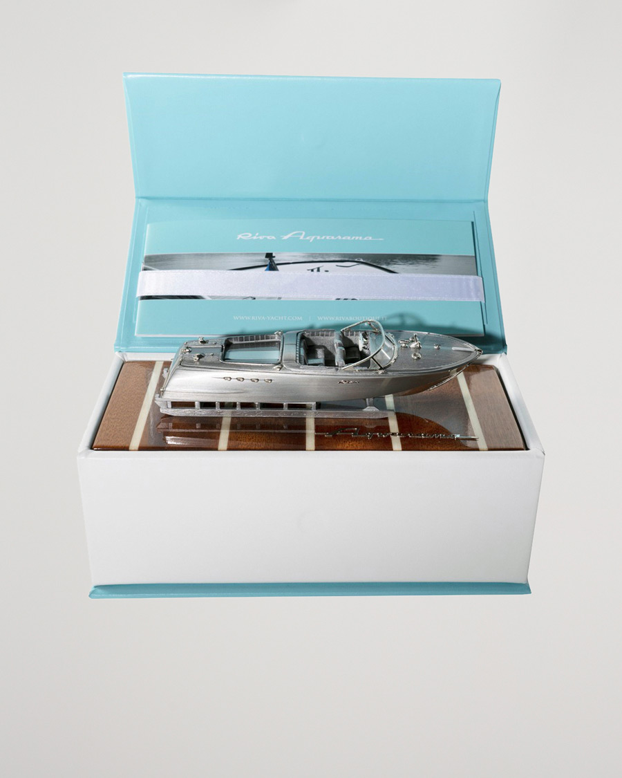 Herr | | Authentic Models | Riva Metal Aquarama Boat Silver