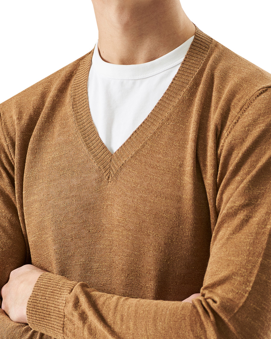 Herr | Tröjor | Oscar Jacobson | Lionel Linen/Cotton V-Neck Brown