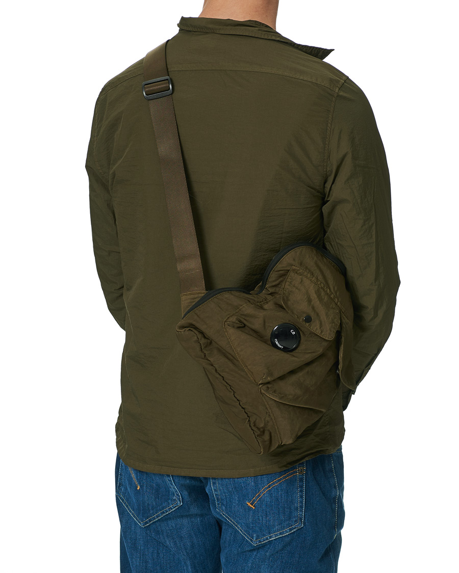 Herr | C.P. Company Nylon B Shoulder Bag Olive | C.P. Company | Nylon B Shoulder Bag Olive