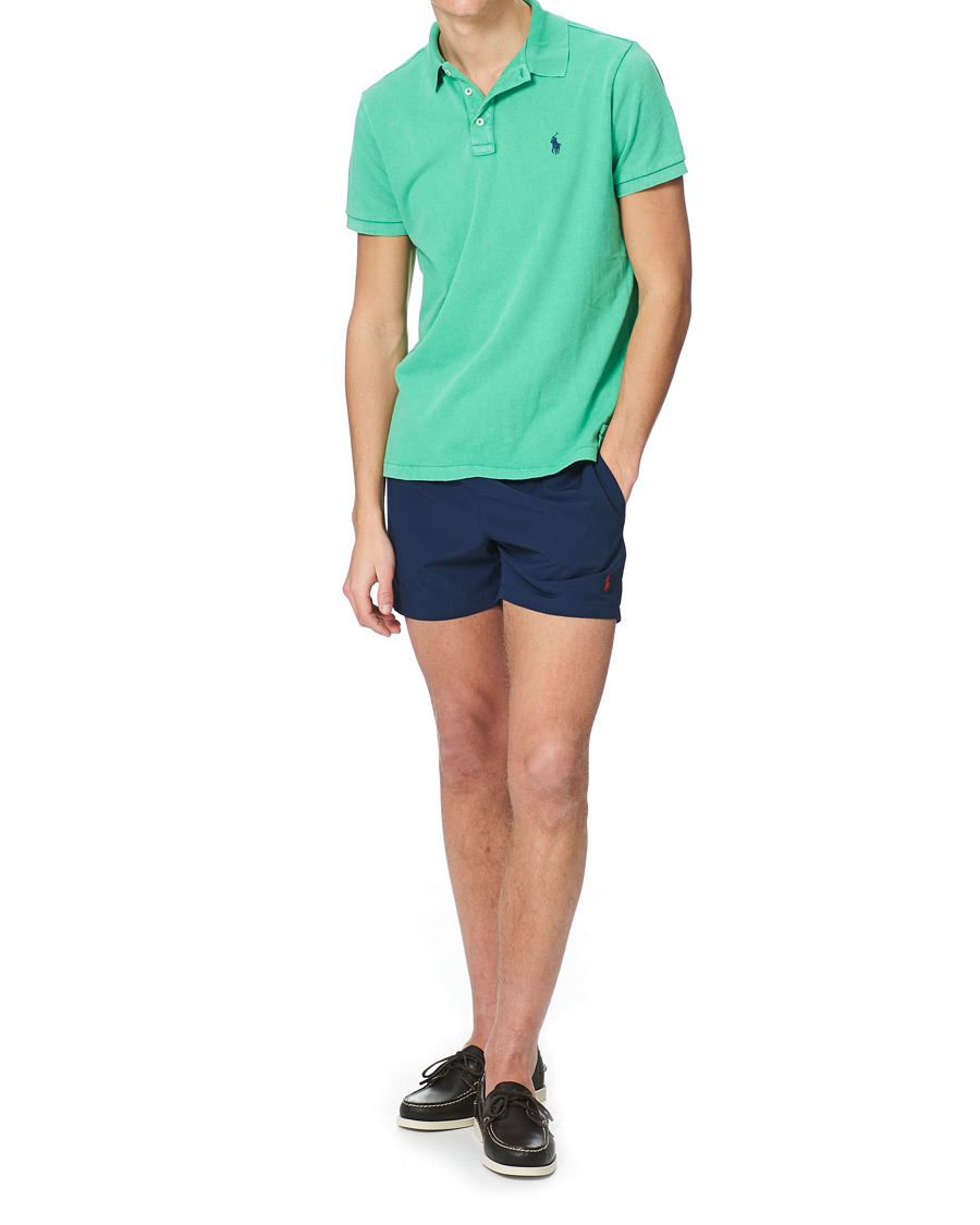 Herr | Badbyxor | Polo Ralph Lauren | Recycled Slim Traveler Swimshorts Newport Navy