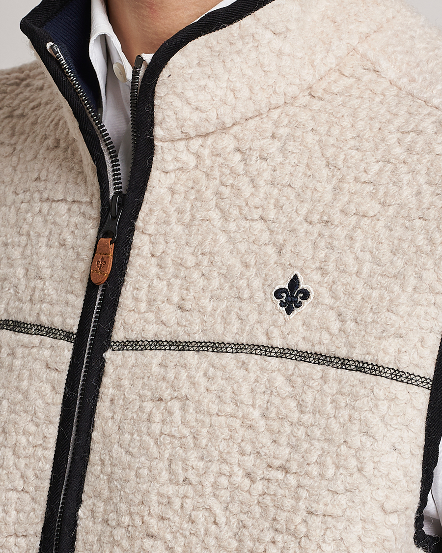 Herr | Västar | Morris | Whitfield Pile Vest White