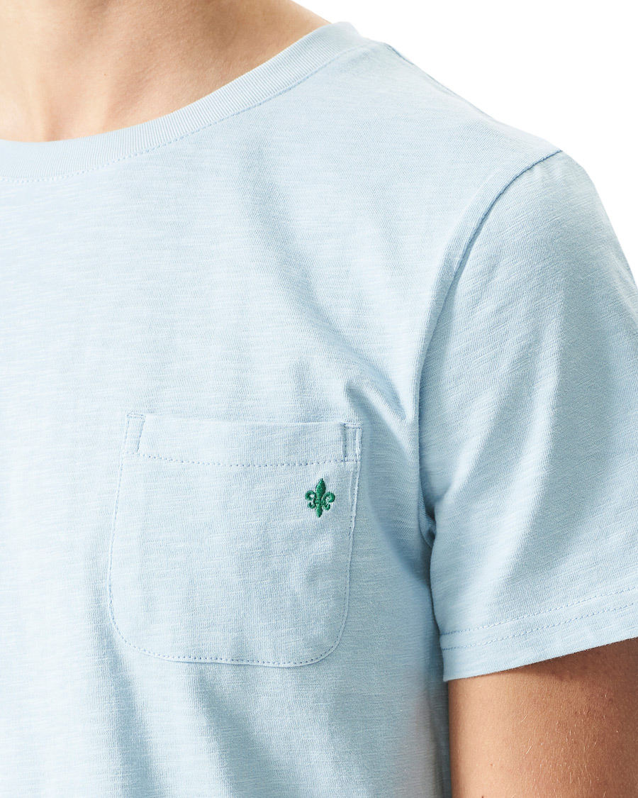 Herr | T-Shirts | Morris | Lily Slub Pocket Crew Neck Tee Light Blue
