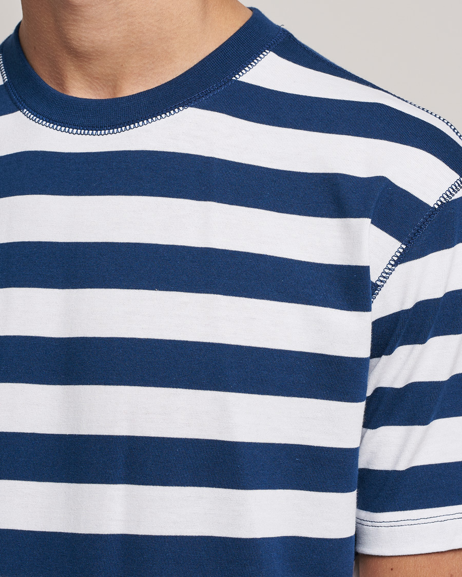 Herr | T-Shirts | Drake's | Striped Cotton Hiking Tee White/Navy