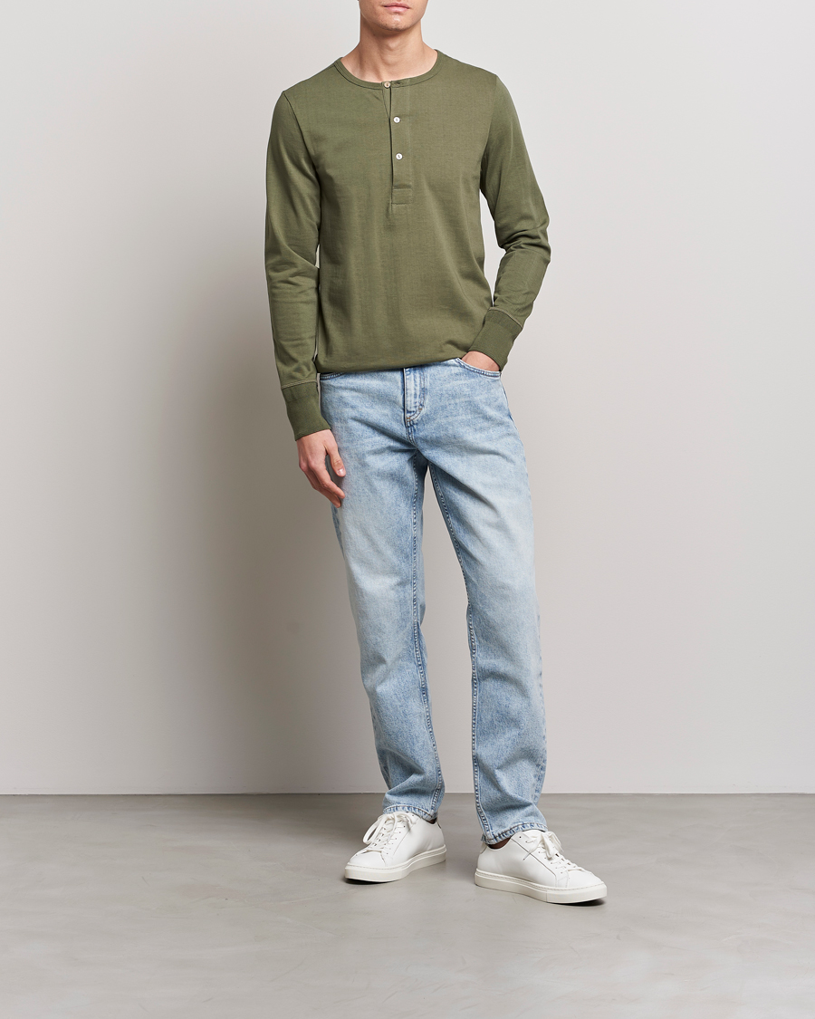 Herr | T-Shirts | Merz b. Schwanen | Classic Organic Cotton Henley Sweater Army