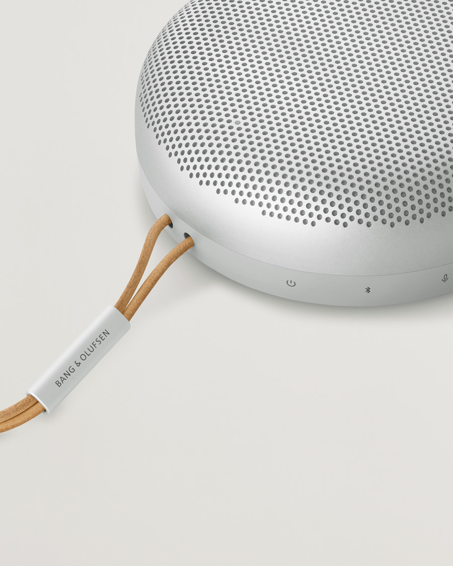 Herr | Bang & Olufsen Beosound A1 2nd Gen Waterproof Speaker Grey Mist | Bang & Olufsen | Beosound A1 2nd Gen Waterproof Speaker Grey Mist