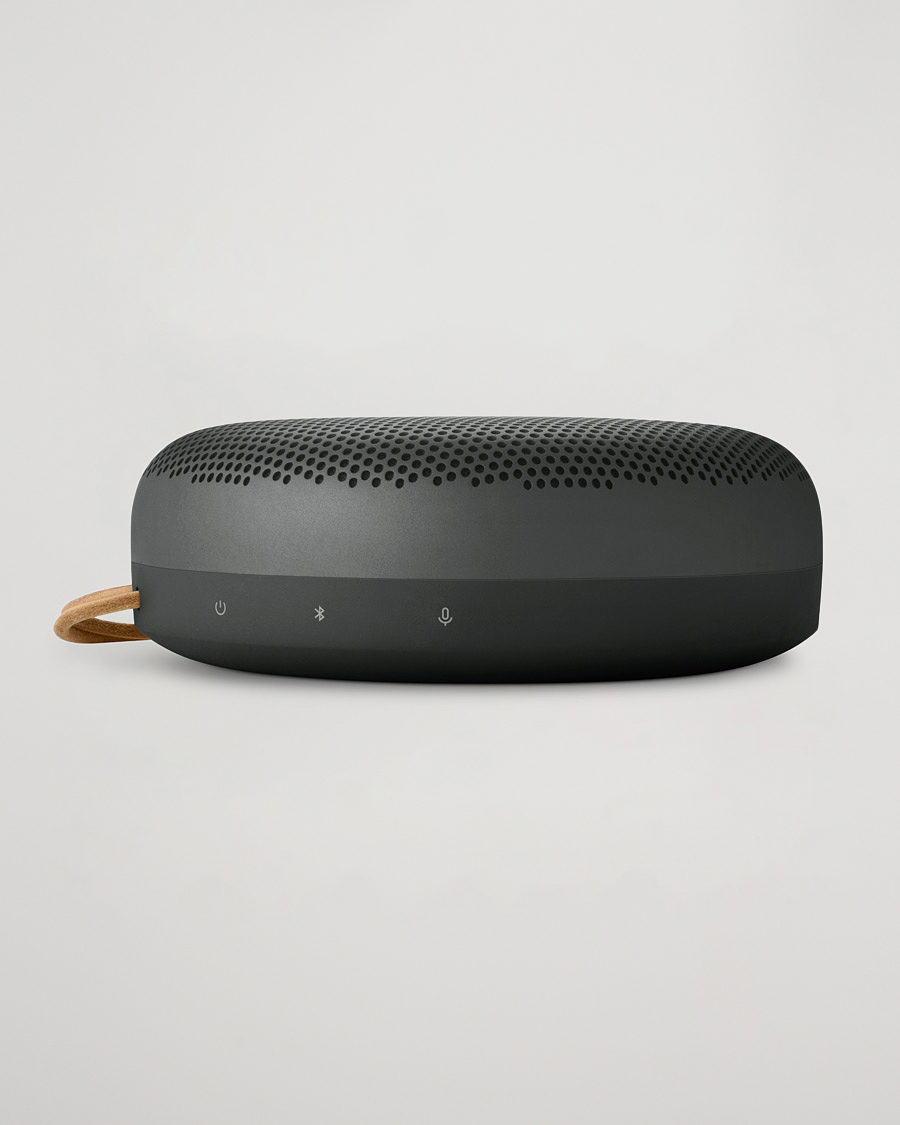 Herr | Bang & Olufsen Beosound A1 2nd Gen Waterproof Speaker Black Anthracite | Bang & Olufsen | Beosound A1 2nd Gen Waterproof Speaker Black Anthracite