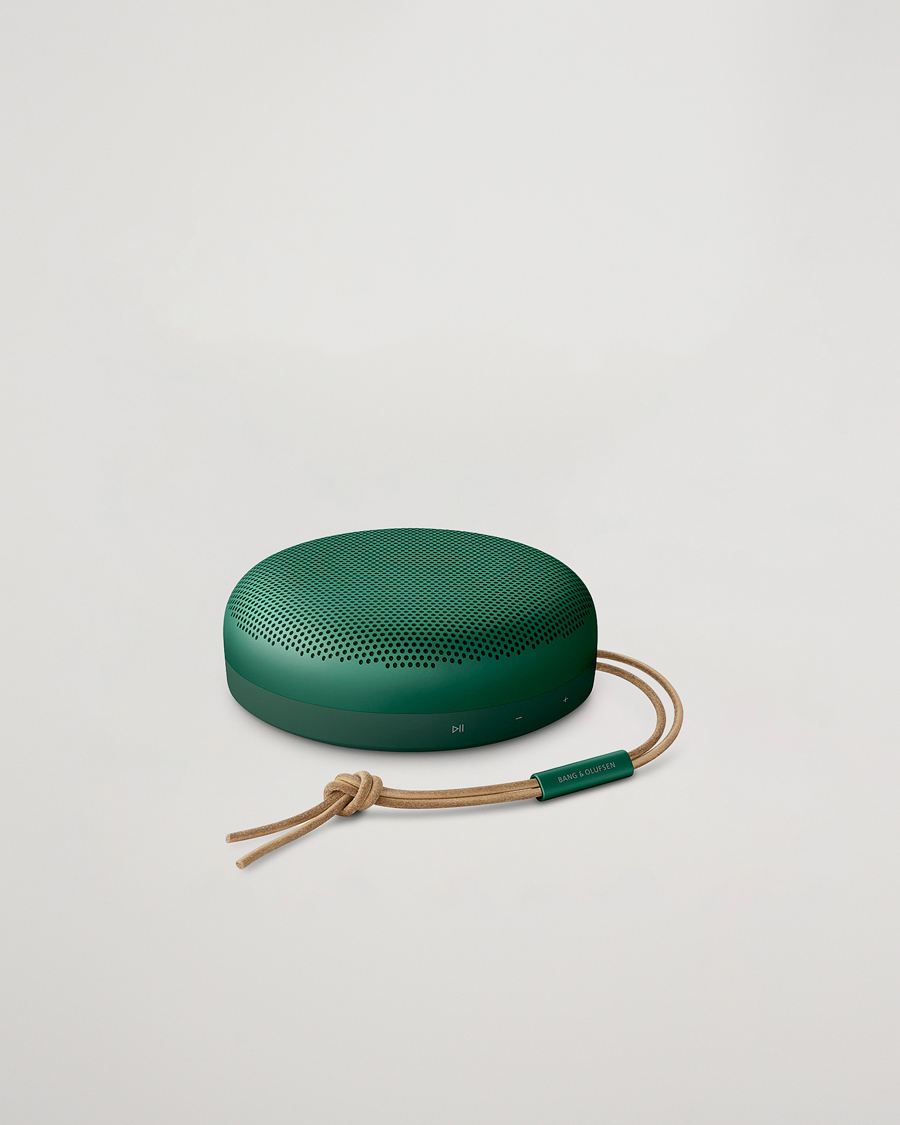 Herr | Bang & Olufsen Beosound A1 2nd Gen Waterproof Speaker Green | Bang & Olufsen | Beosound A1 2nd Gen Waterproof Speaker Green