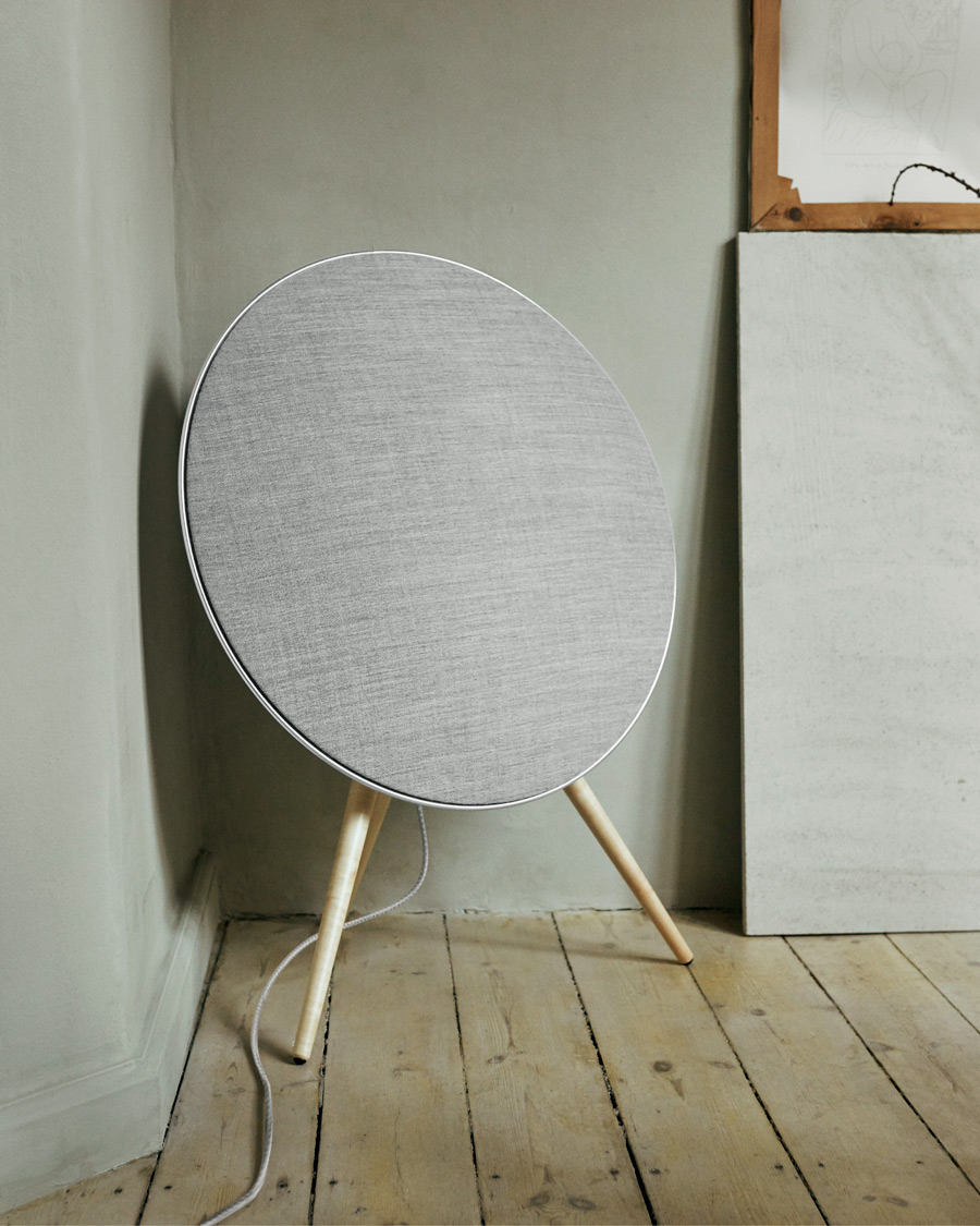 Herr | Till Konnässören | Bang & Olufsen | Beoplay A9 Wireless Speaker White