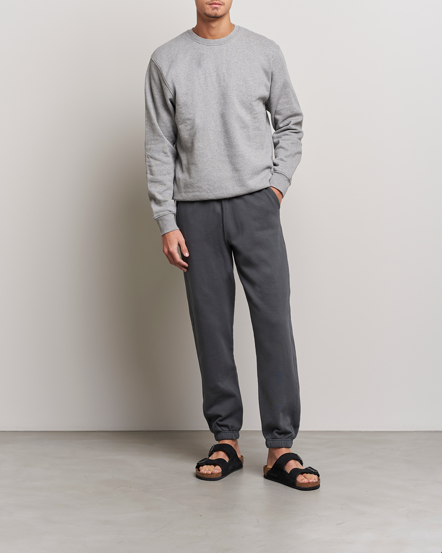 Herr | Byxor | Colorful Standard | Classic Organic Sweatpants Lava Grey