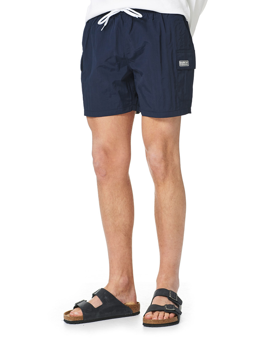 Herr | Badbyxor | Barbour International | Cargo Swimshorts Navy