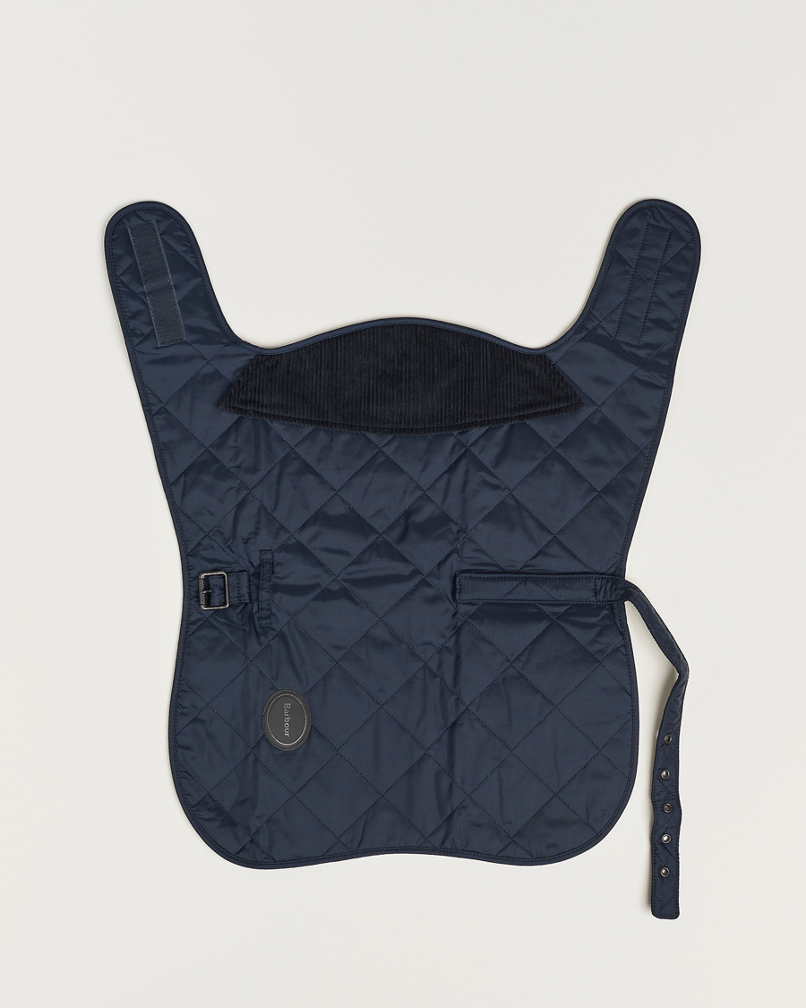 Herr | Barbour Lifestyle Quilted Dog Coat Navy | Barbour Lifestyle | Quilted Dog Coat Navy