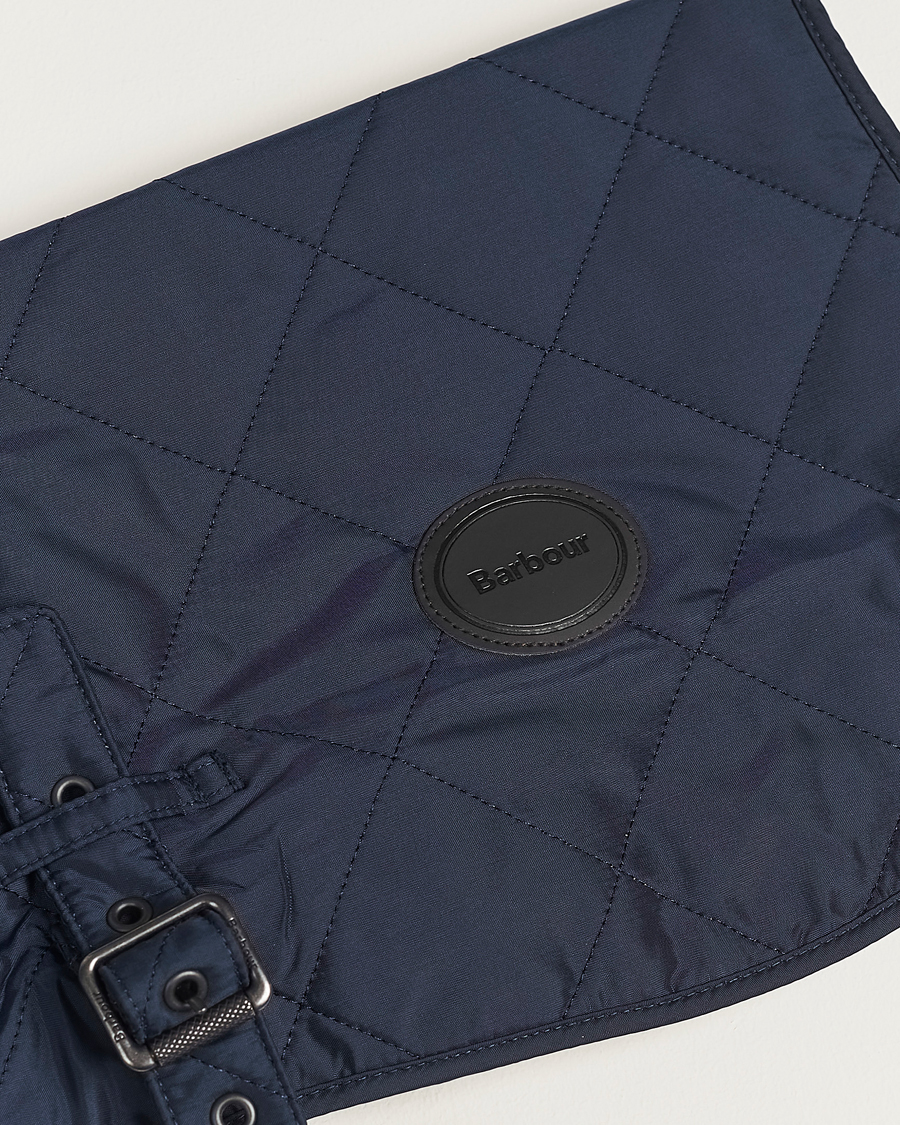 Herr | Barbour Lifestyle Quilted Dog Coat Navy | Barbour Lifestyle | Quilted Dog Coat Navy