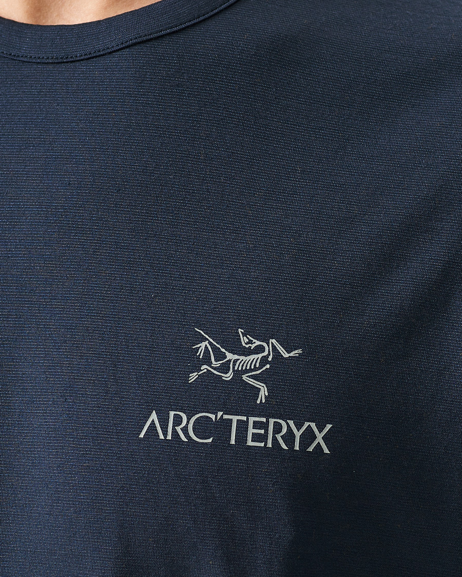 Herr | T-Shirts | Arc'teryx | Arc´Logo Emblem Wool T-shirt Black Sapphire