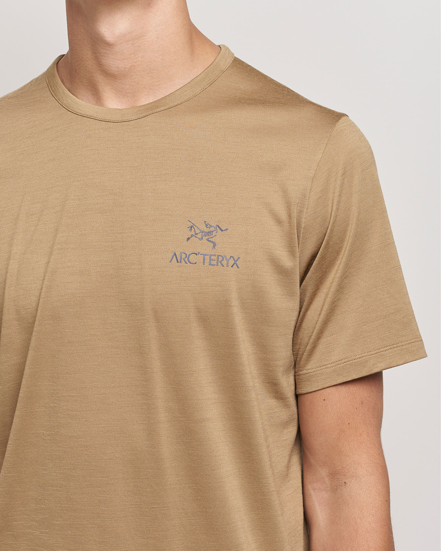 Herr | T-Shirts | Arc'teryx | Arc´Logo Emblem Wool T-shirt Canvas