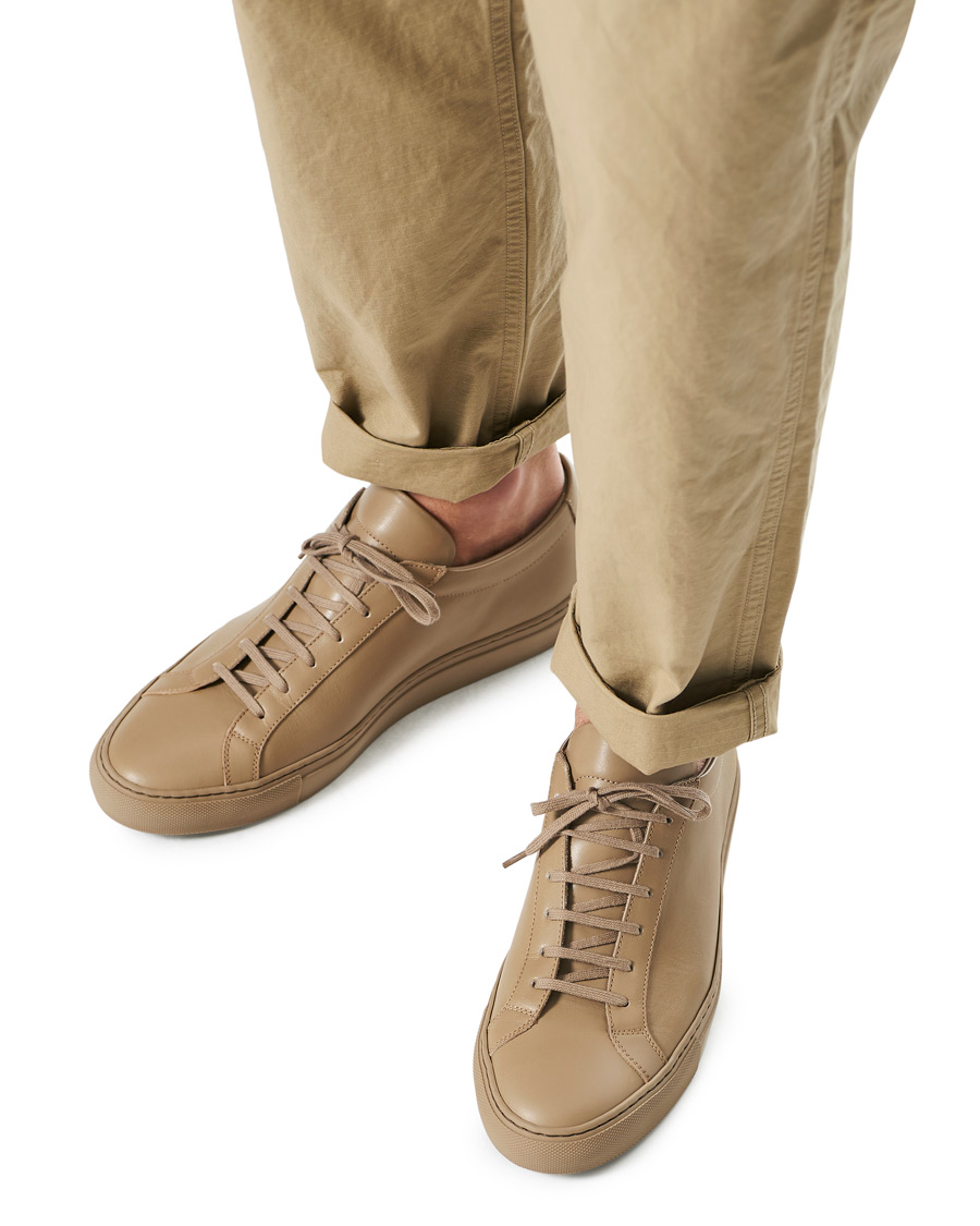 Herr | Common Projects Original Achilles Sneaker Coffee | Common Projects | Original Achilles Sneaker Coffee
