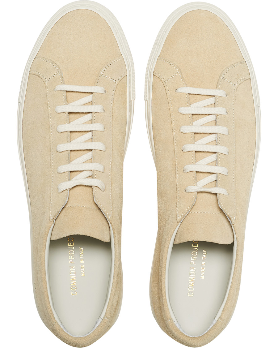 Herr | Common Projects Achilles Low Suede Sneaker Off White | Common Projects | Achilles Low Suede Sneaker Off White