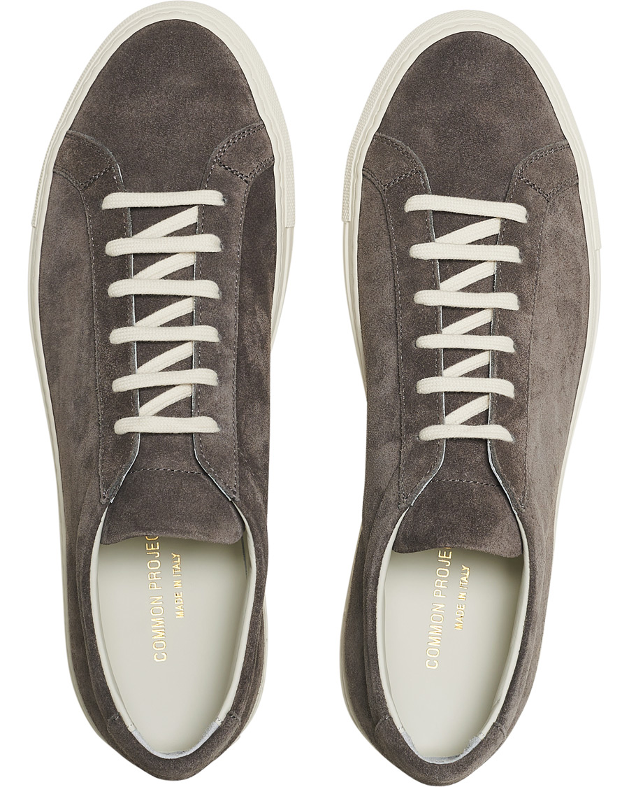 Herr | Common Projects Achilles Low Suede Sneaker Dark Grey | Common Projects | Achilles Low Suede Sneaker Dark Grey