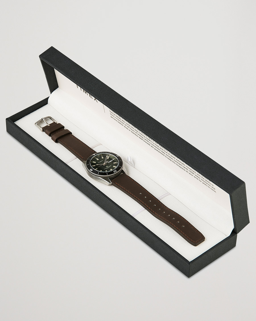 Herr | Timex Waterbury Diver Automatic 40mm Leather/Green Dial | Timex | Waterbury Diver Automatic 40mm Leather/Green Dial